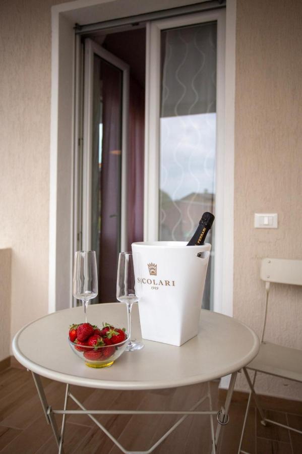 Bed And Breakfast Castello7 San Felice del Benaco Exterior foto